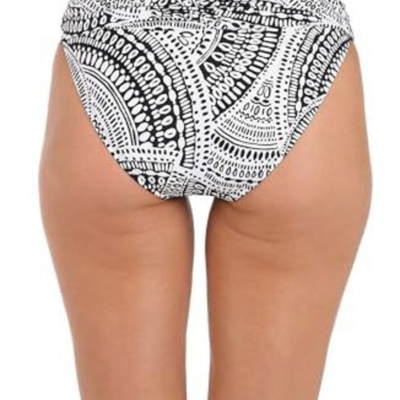 La Blanca Black and White High-Cut Bikini - Picture 2 of 2